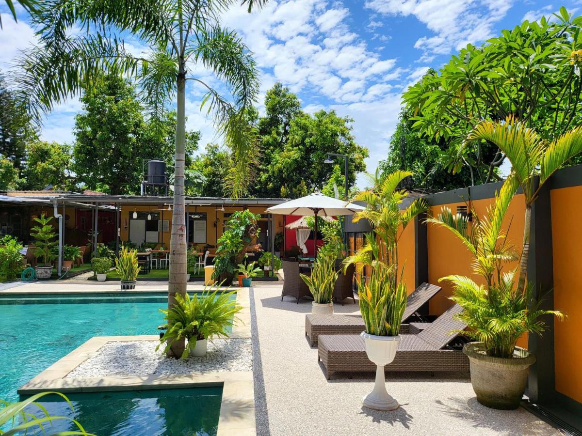 Dewi Sri Guesthouse Mataram Exteriör bild