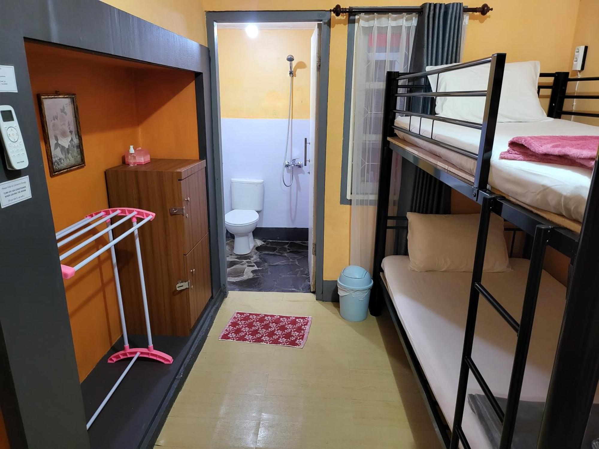 Dewi Sri Guesthouse Mataram Exteriör bild